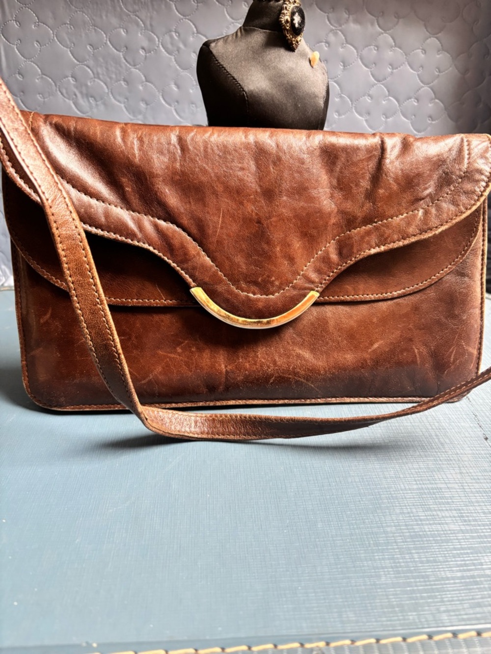 Sabina Vintage Brown Leather Crossbody Bag with Gold Accent